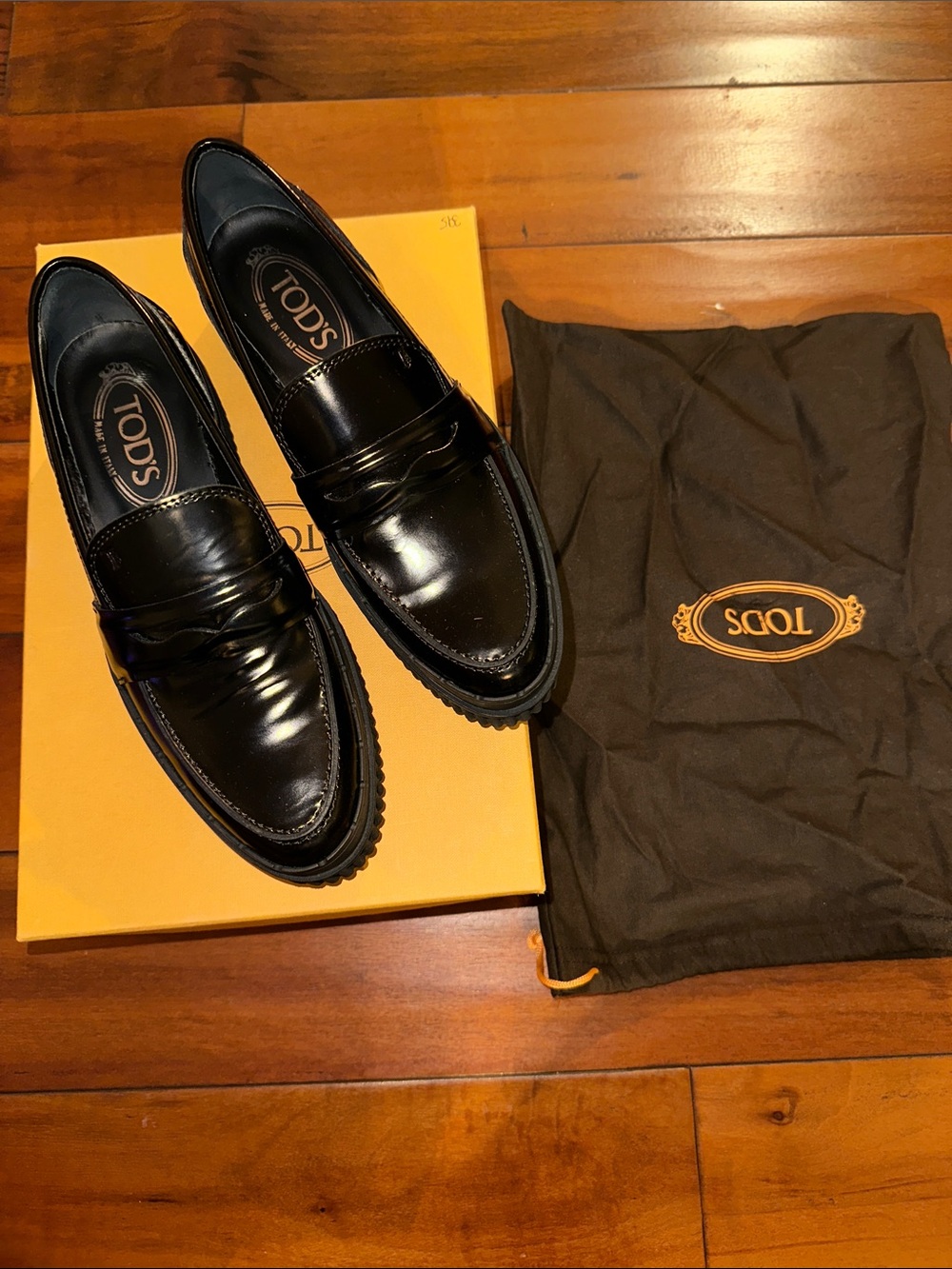 TODS patent loafers sz 36